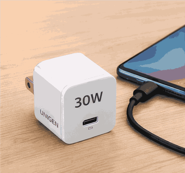 USB-C fast chargers under ₹1000 supporting quick charge and power delivery